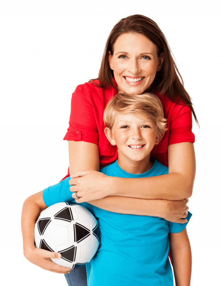 Sport mother. Фотосессия мама и ребёнок футбольная. Фотосессия мама и сын в футбольном стиле. Идеи фотосессии мама сын футбол. Картинки с футболом для мамы.